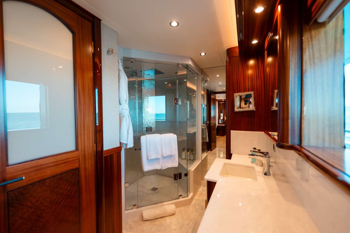 Yacht Pic 7