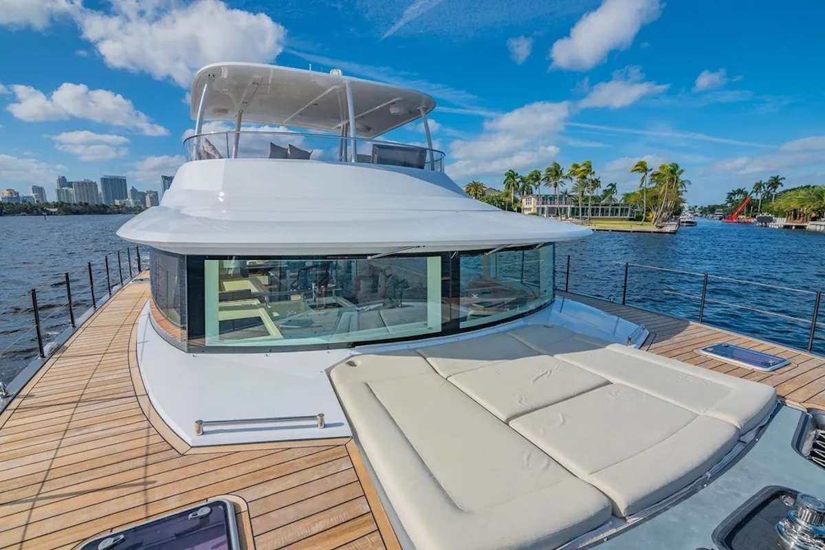 Yacht Pic 10