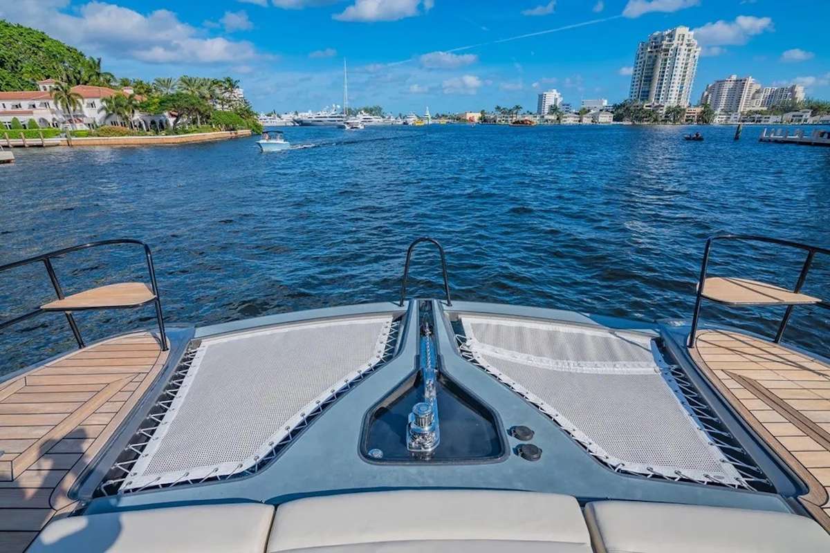 Yacht Pic 16