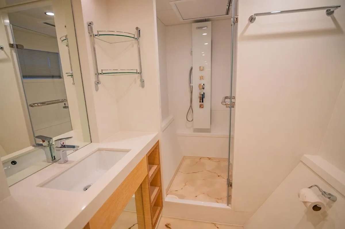 Yacht Pic 7