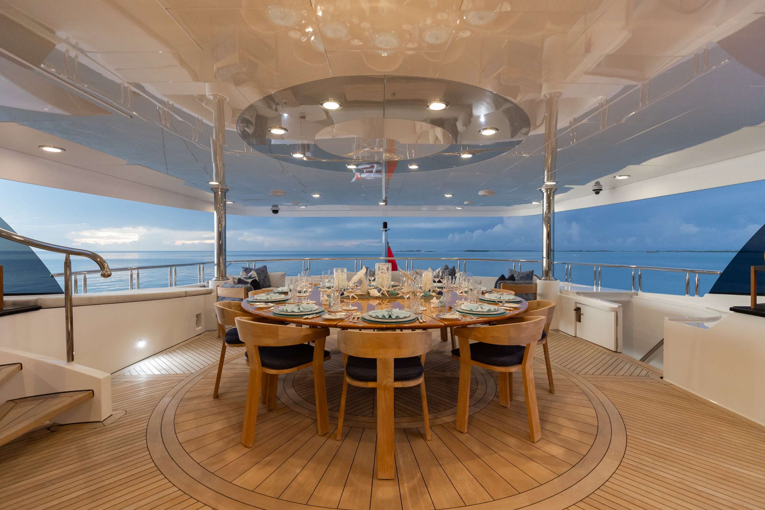 Skylounge Aft Deck 