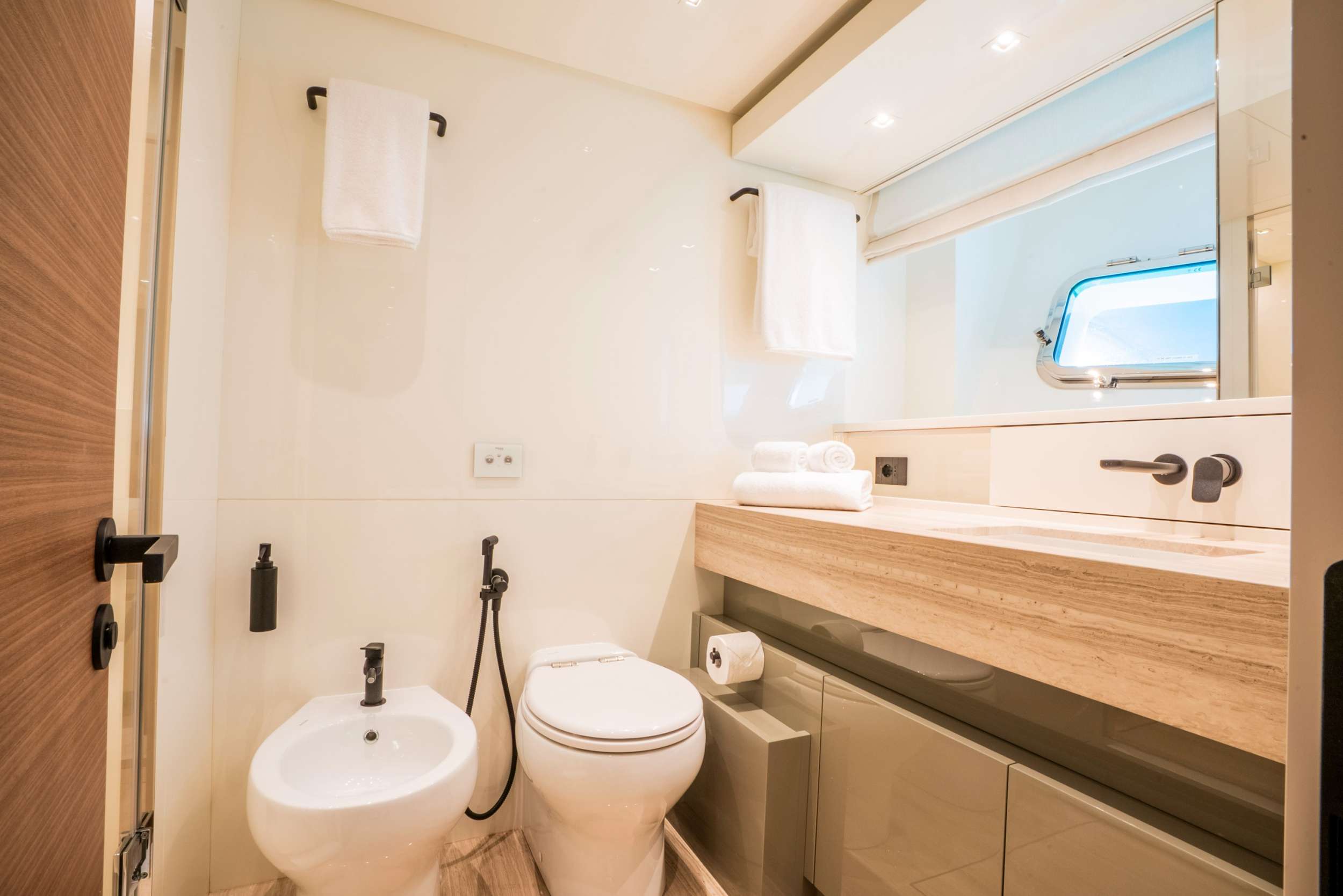 ASTRIMARE II - Image 13