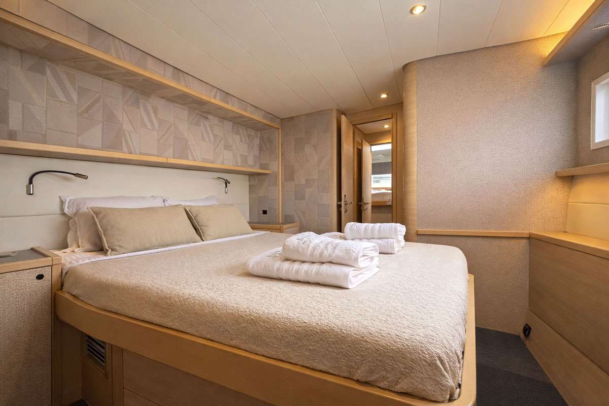 royal-Destiny-midship-cabin