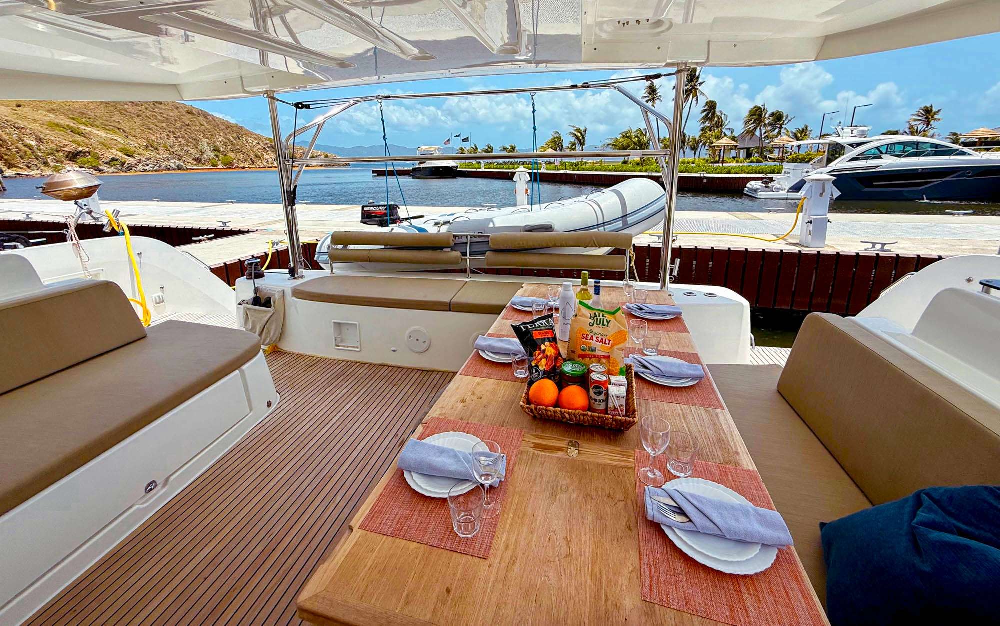 The large aftr cockpit with alfresco dining