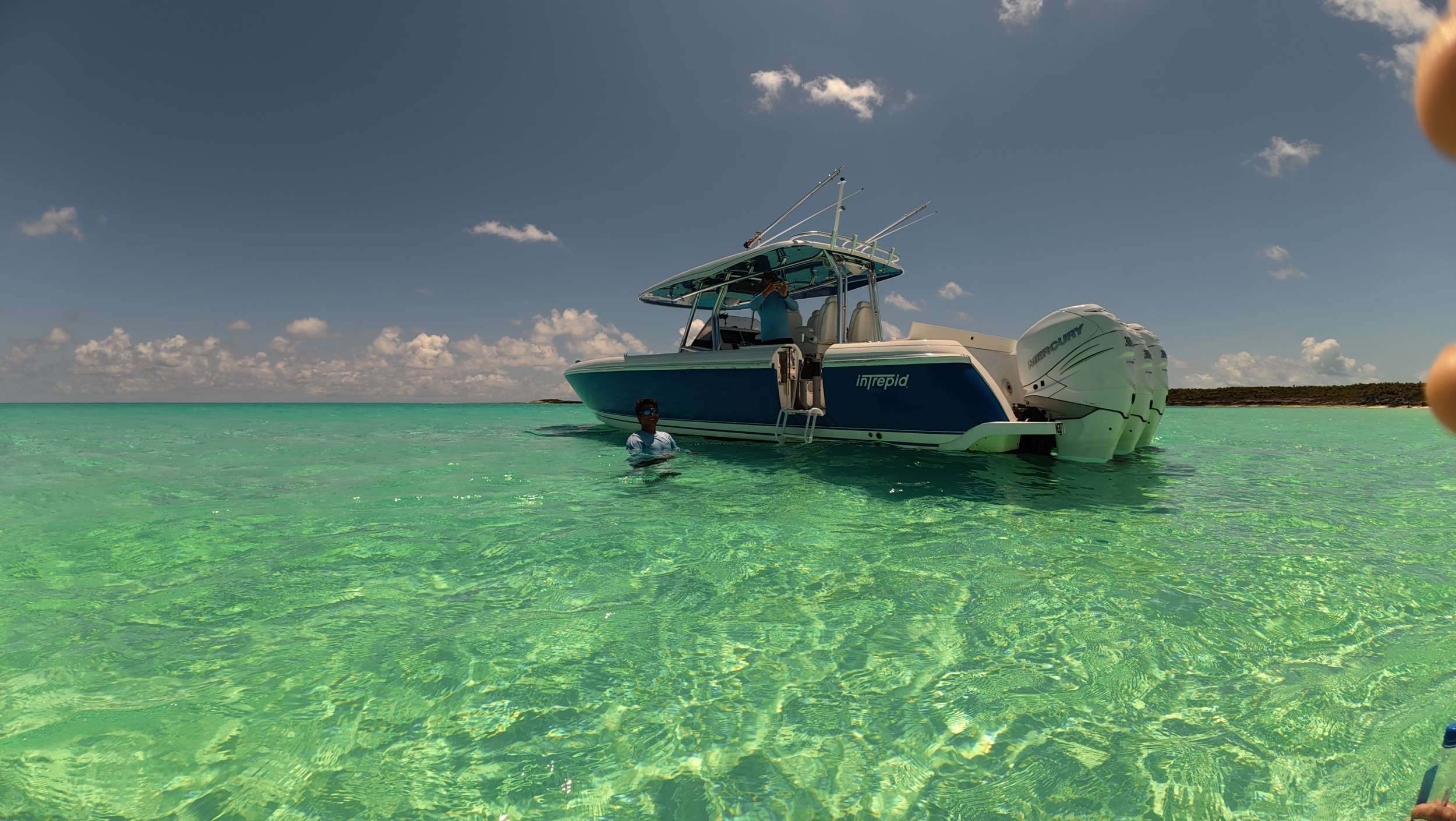 43&rsquo; Intrepid Nomad chase tender