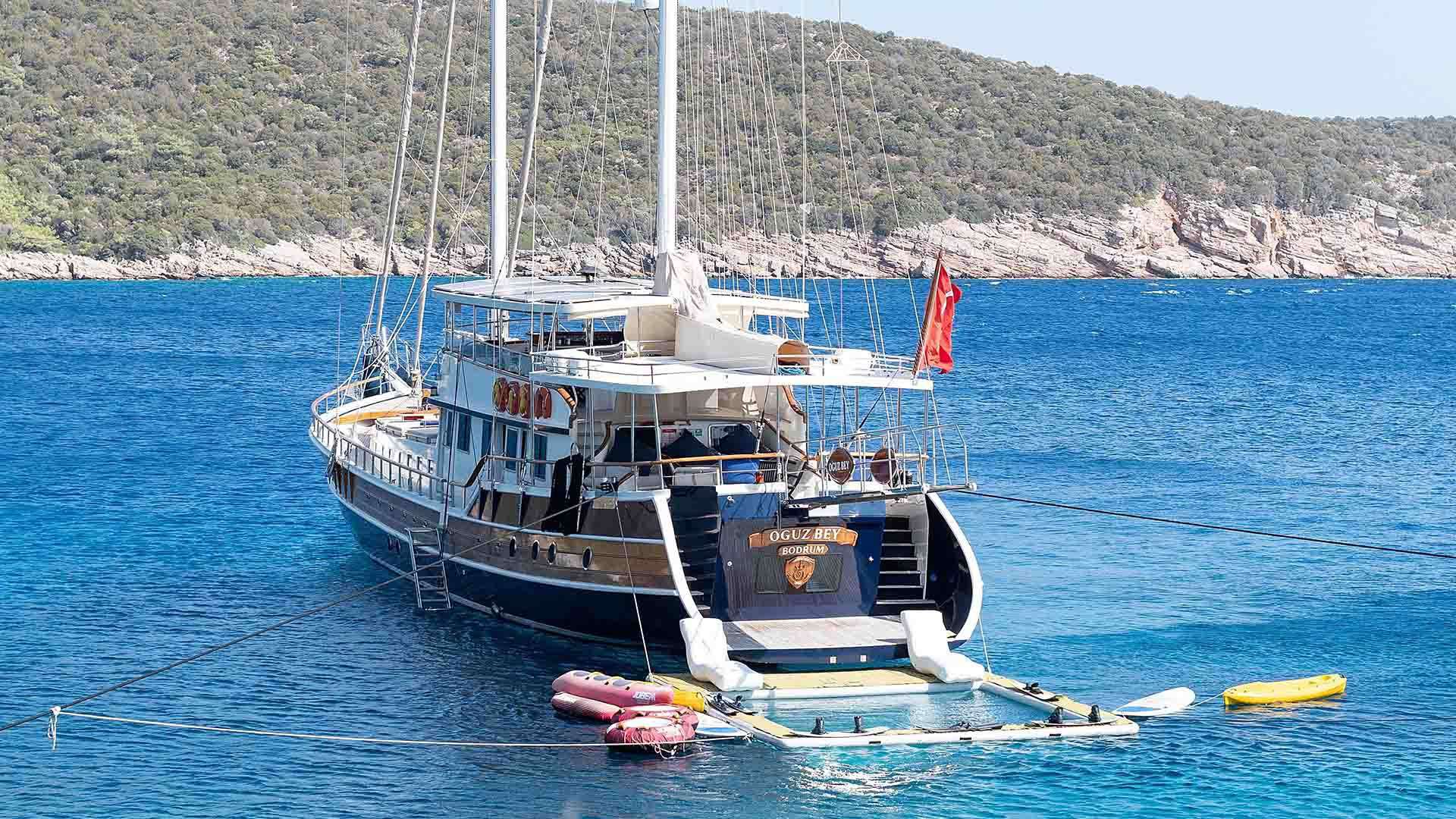 Yacht - 10