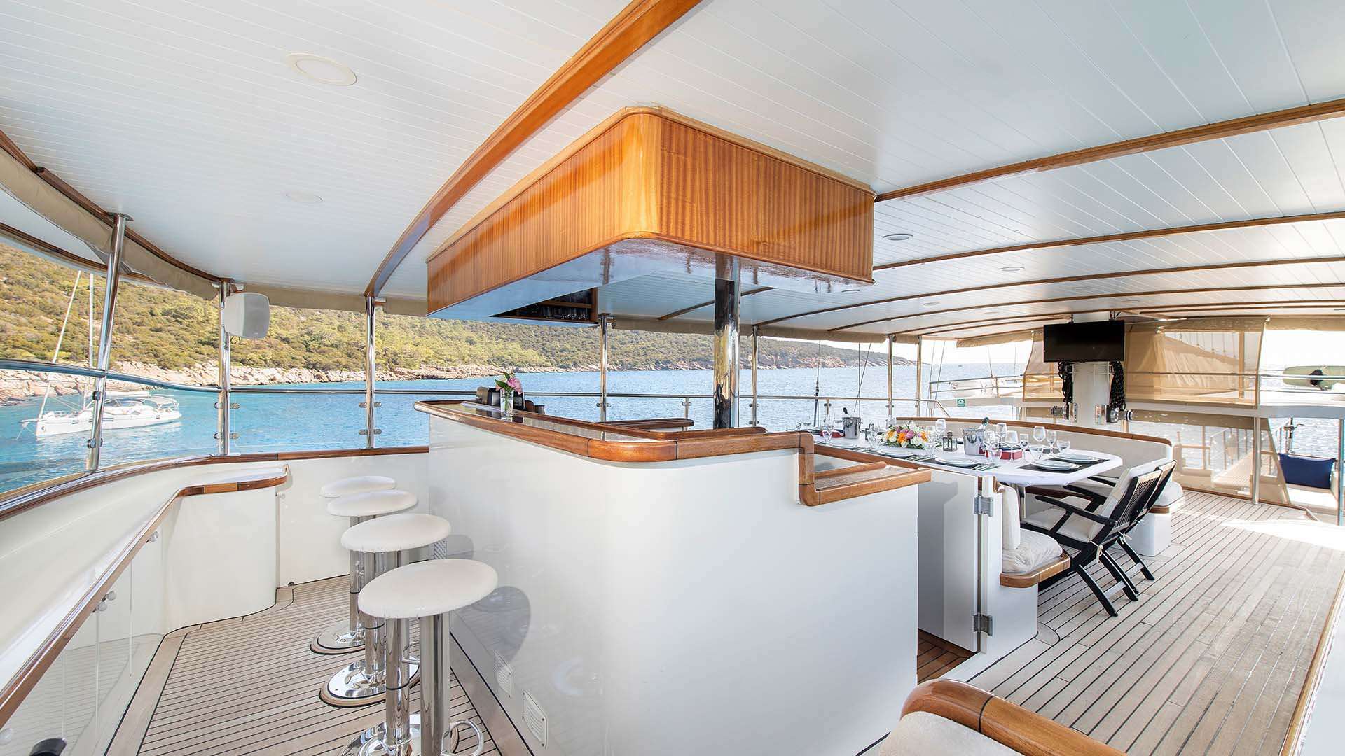 Yacht - 13