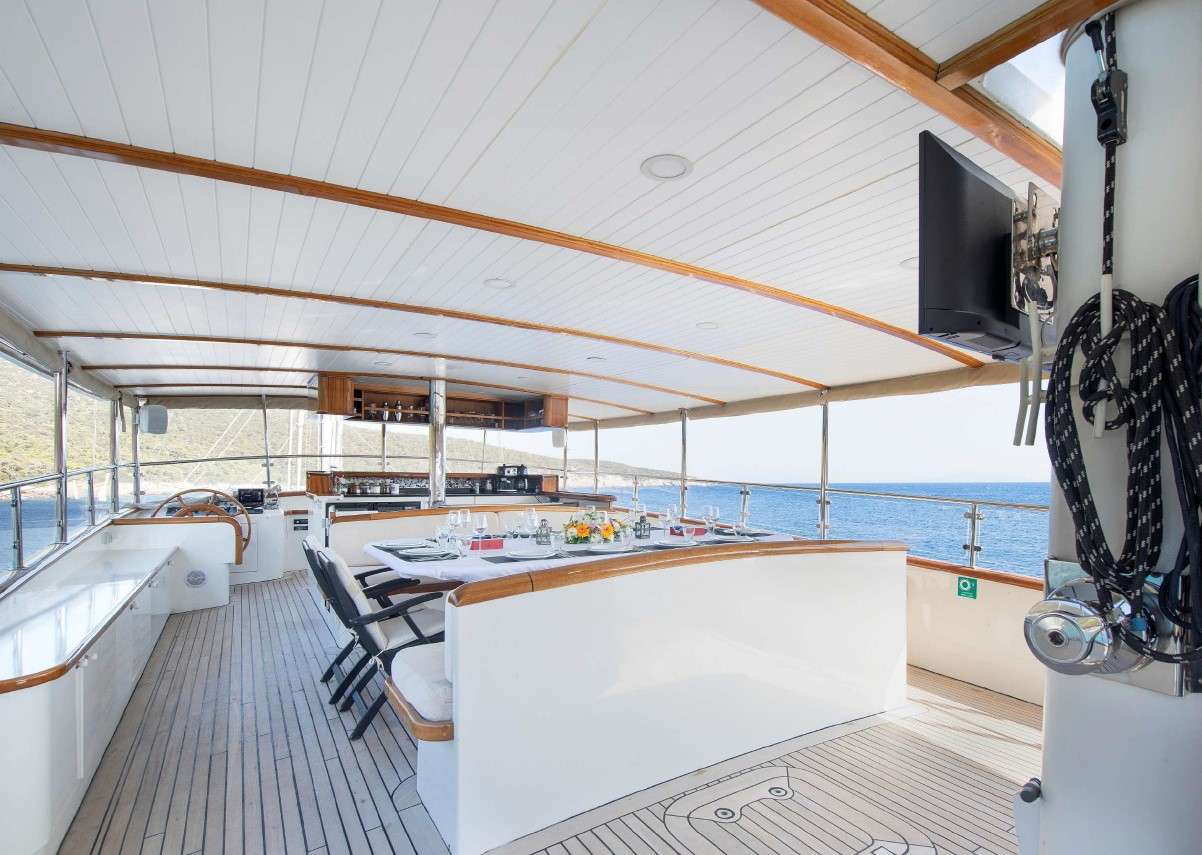 Yacht - 4