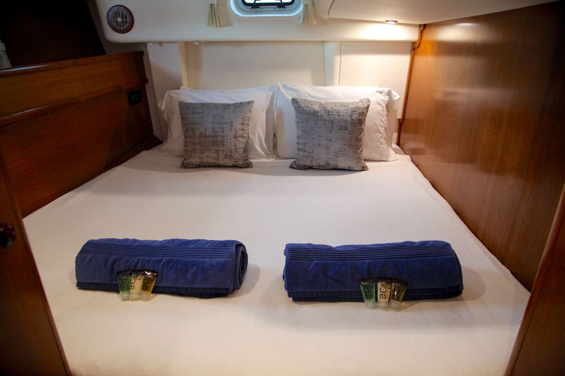 SAYANG Yacht Charter - One of the aft guest suites