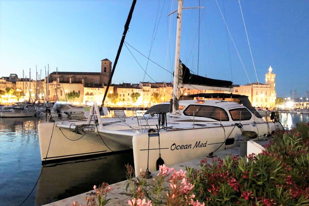 OCEAN MED by night