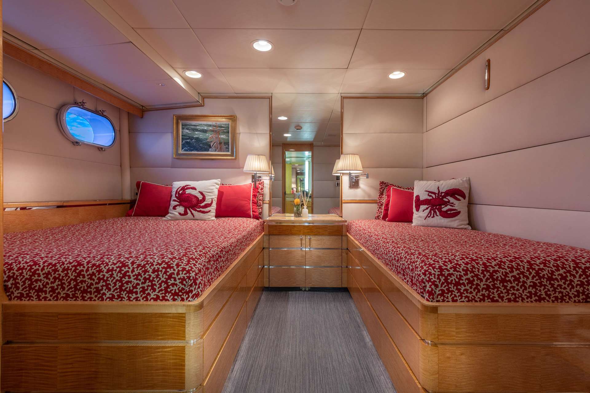 RENA Yacht Charter - Guest Stateroom 3 (w/ Pullman)