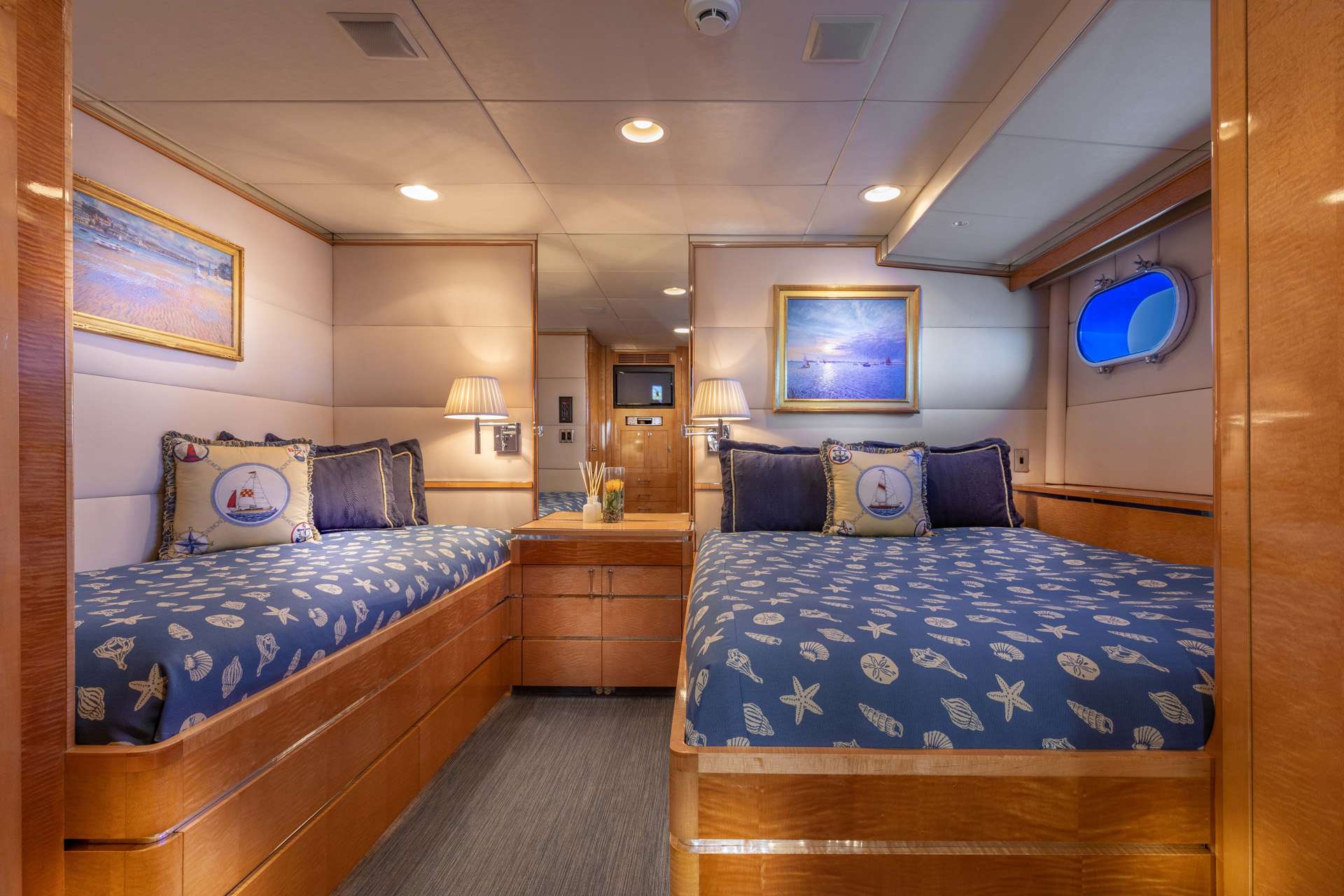 RENA Yacht Charter - Guest Stateroom 1