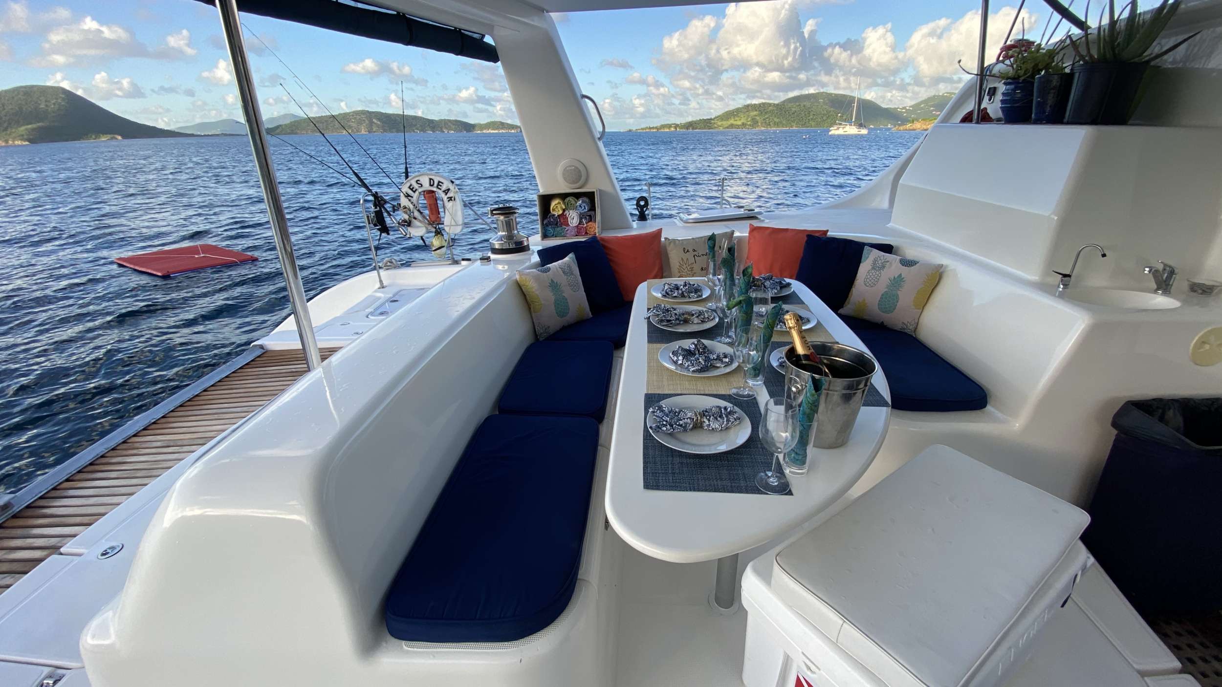 Catamaran Charter Yes Dear
