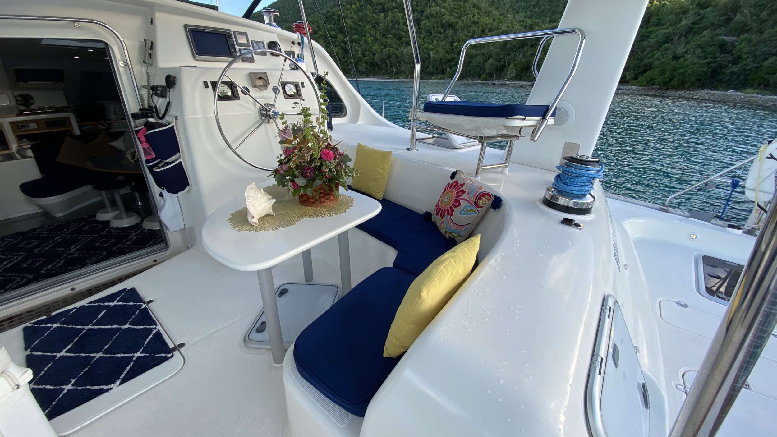 Catamaran Charter Yes Dear