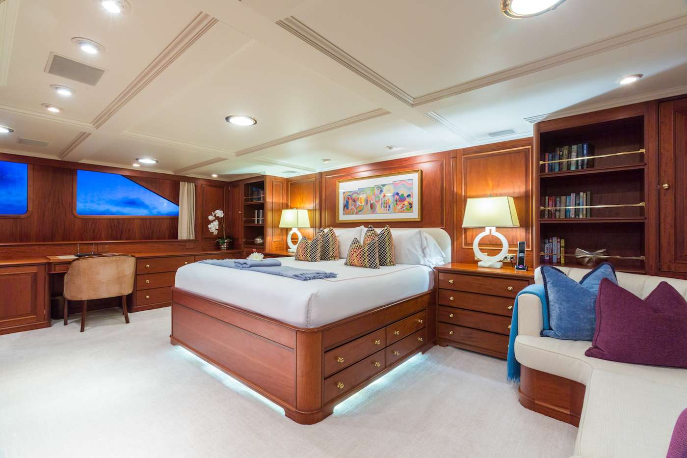 LADY J Yacht Charter - Master Stateroom