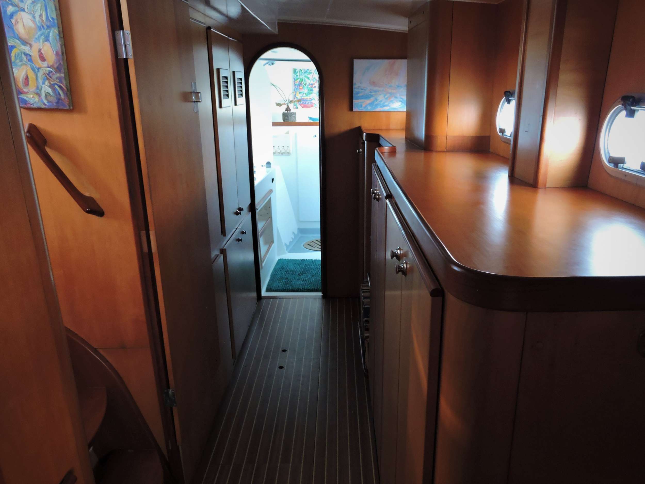 GENESIS Yacht Charter - GENESIS guest storage &amp; bath