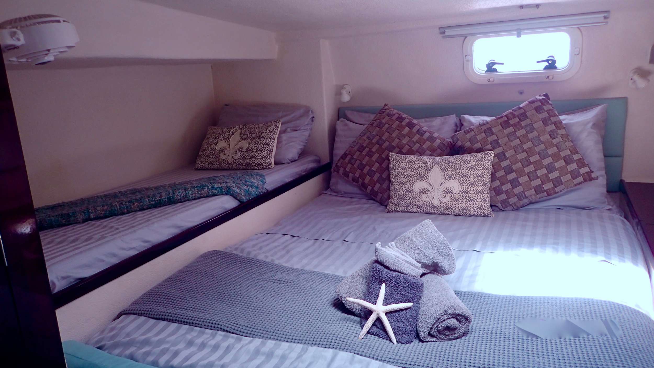 Aft double cabin with pullman berth