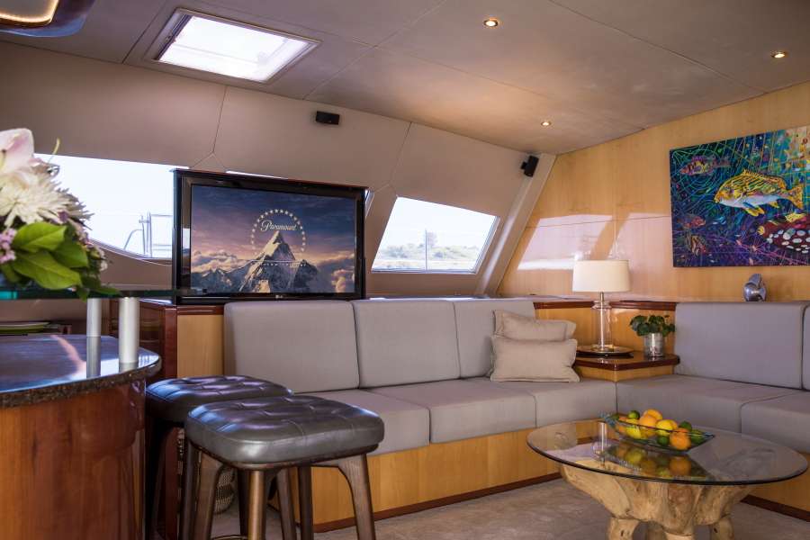 KINGS RANSOM Yacht Charter - Saloon and interior bar area