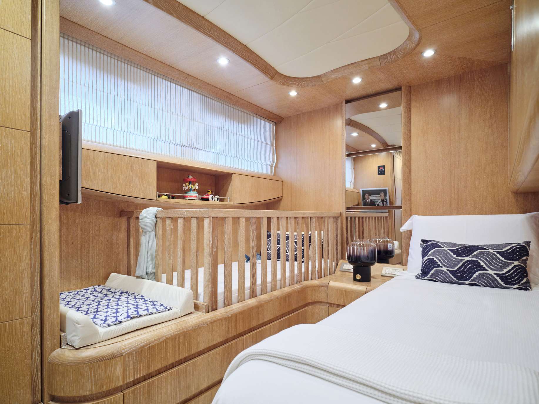 IRENE'S Yacht Charter - Twin Cabin - Crib available
