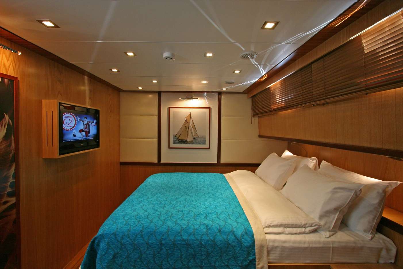 GETAWAY Yacht Charter - VIP DOUBLE CABIN
