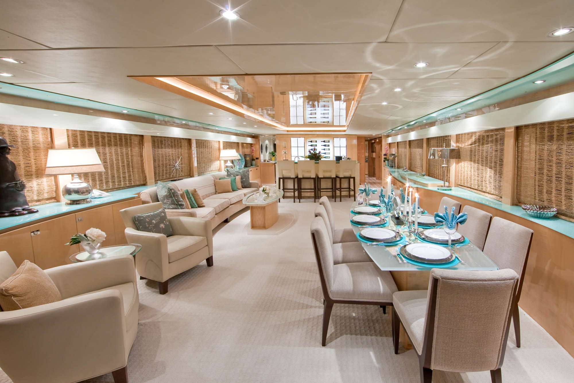 LORAX Yacht Charter - Salon
