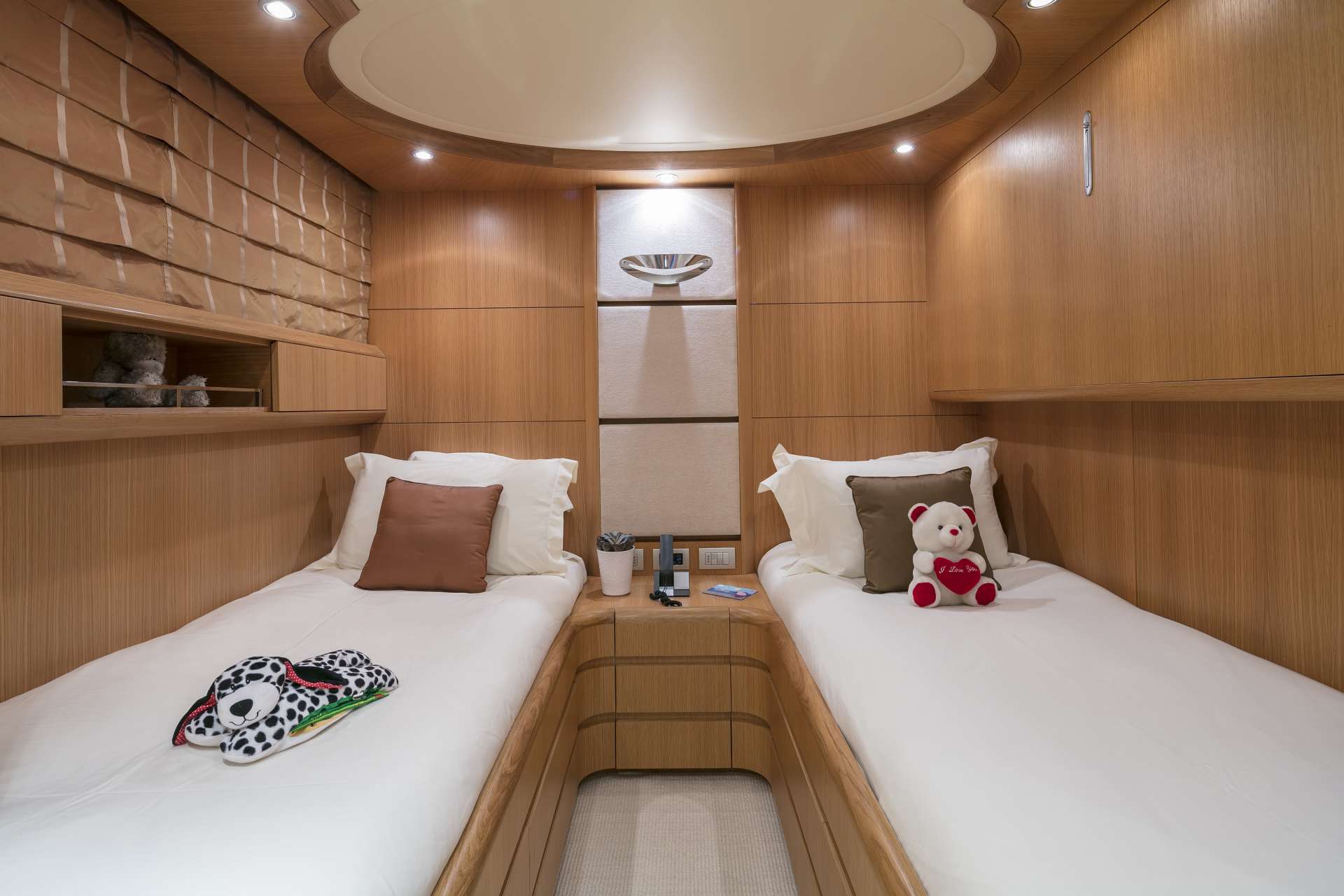 PARIS A Yacht Charter - Twin Stateroom
