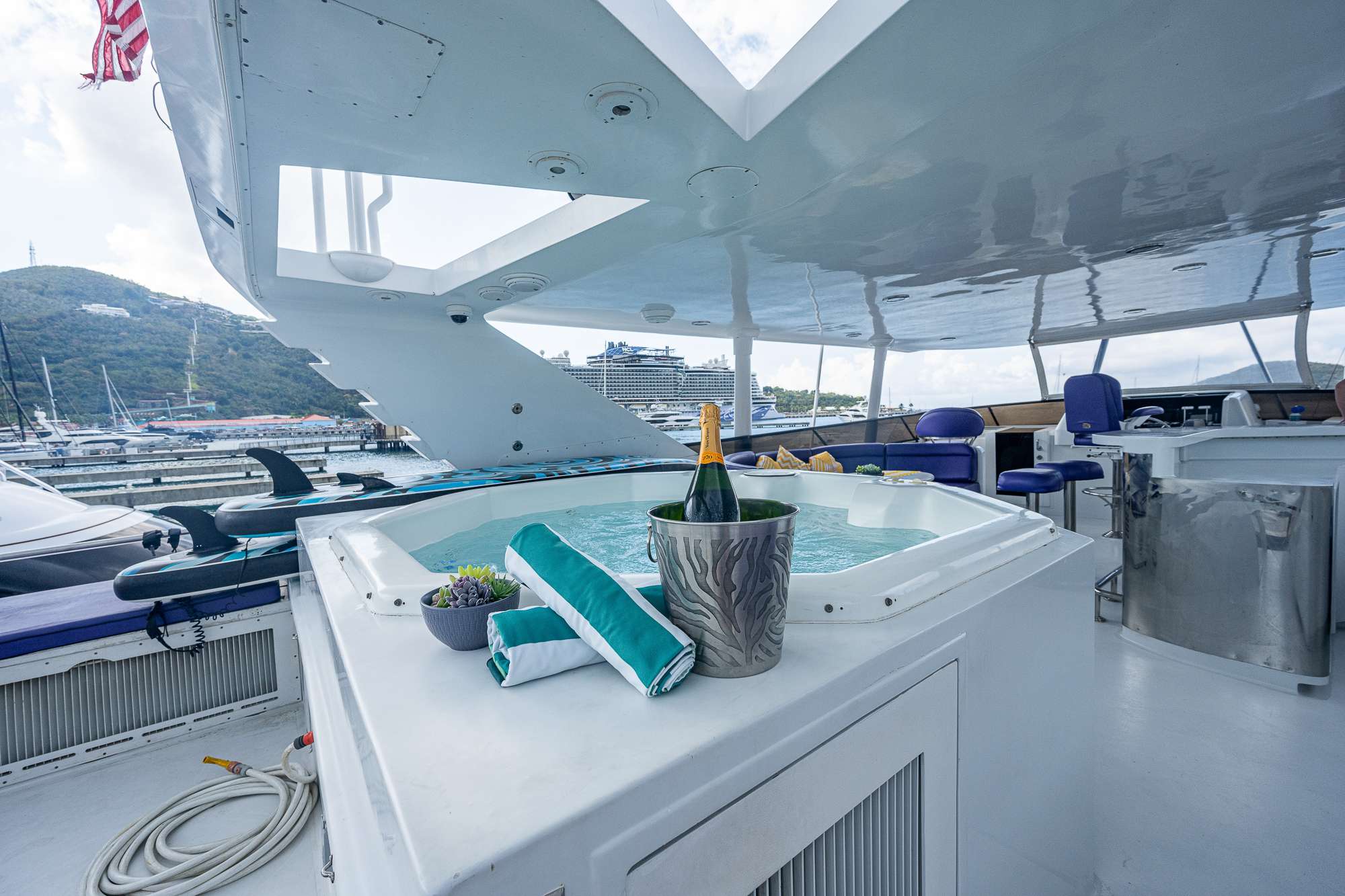 DENISE ROSE Yacht Charter - Breezy aft deck dining.