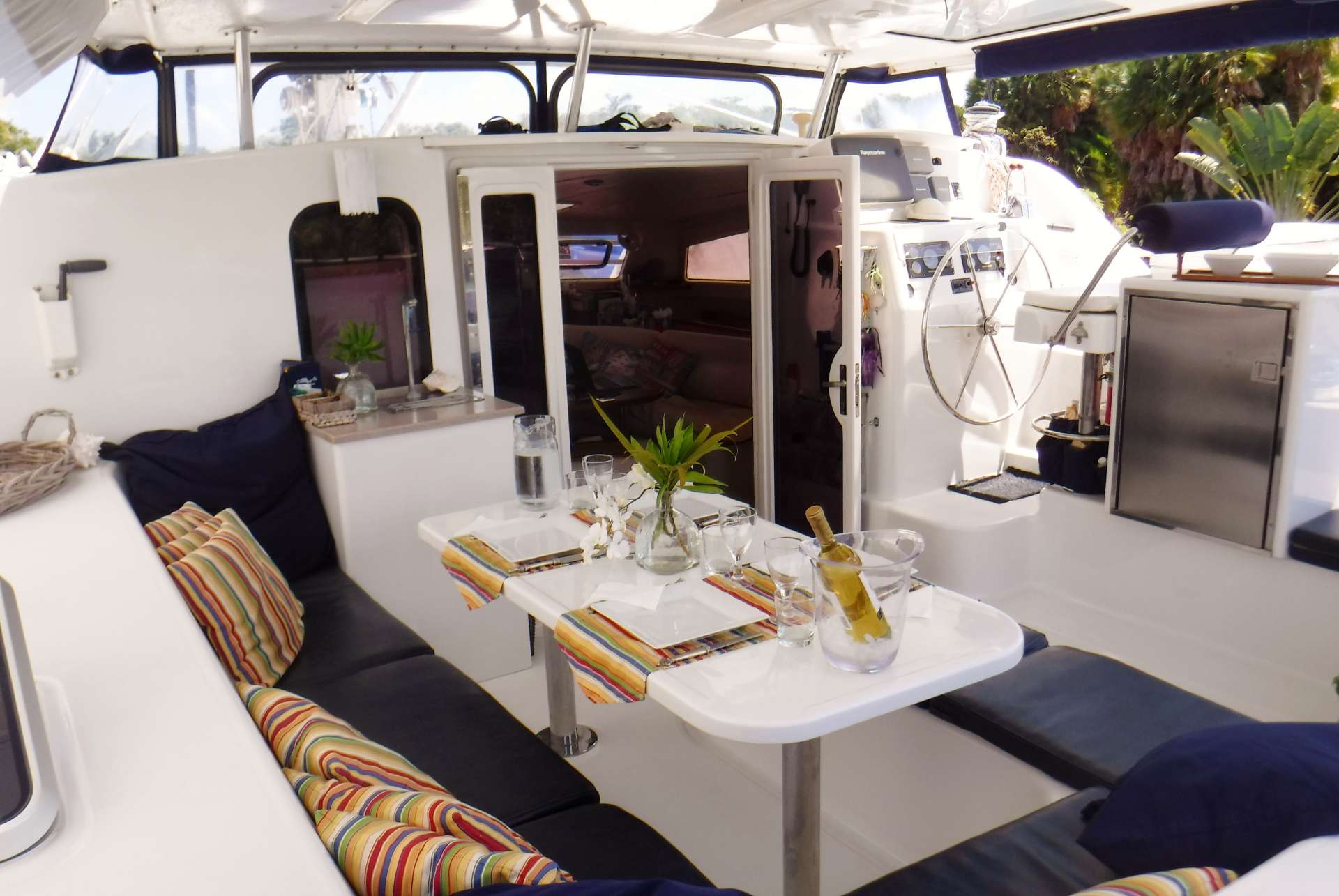 DREAMING ON Yacht Charter - Cockpit with water, ice maker &amp; guest fridge for drinks