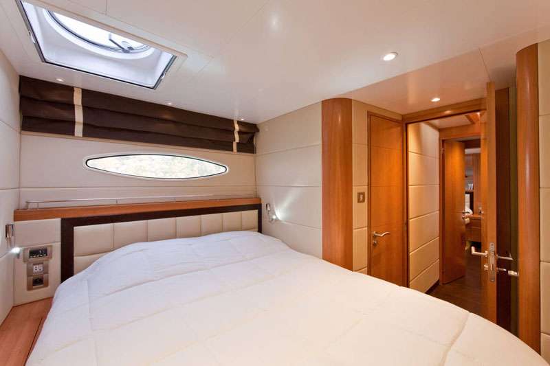 MOBY DICK Yacht Charter - Guest double cabin