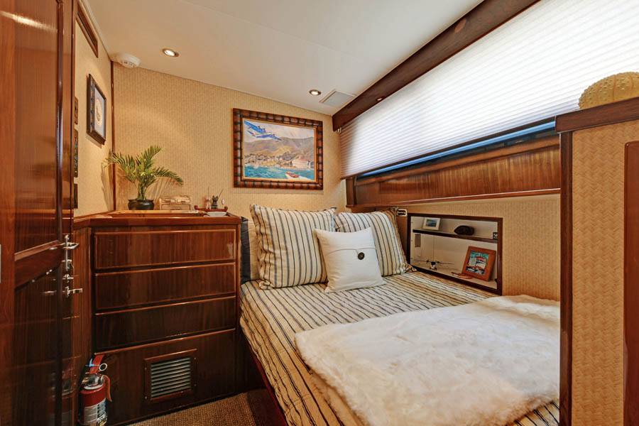 Guest Stateroom with 1 Queen Bed