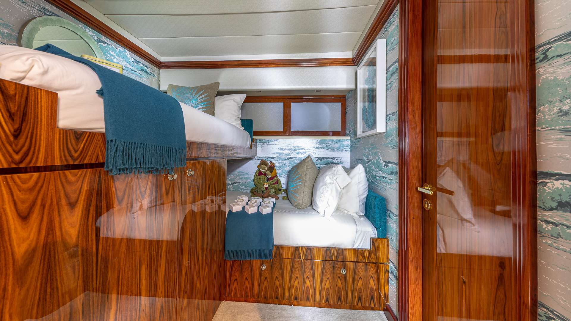 SWEET ESCAPE Yacht Charter - *New Addition* 6th Stateroom