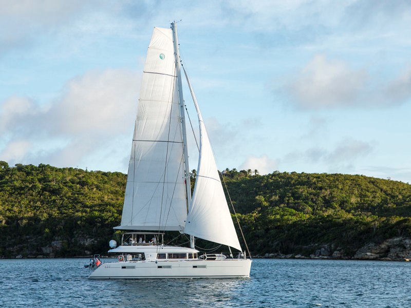 SAIL AWAY Yacht Charter - Sailing