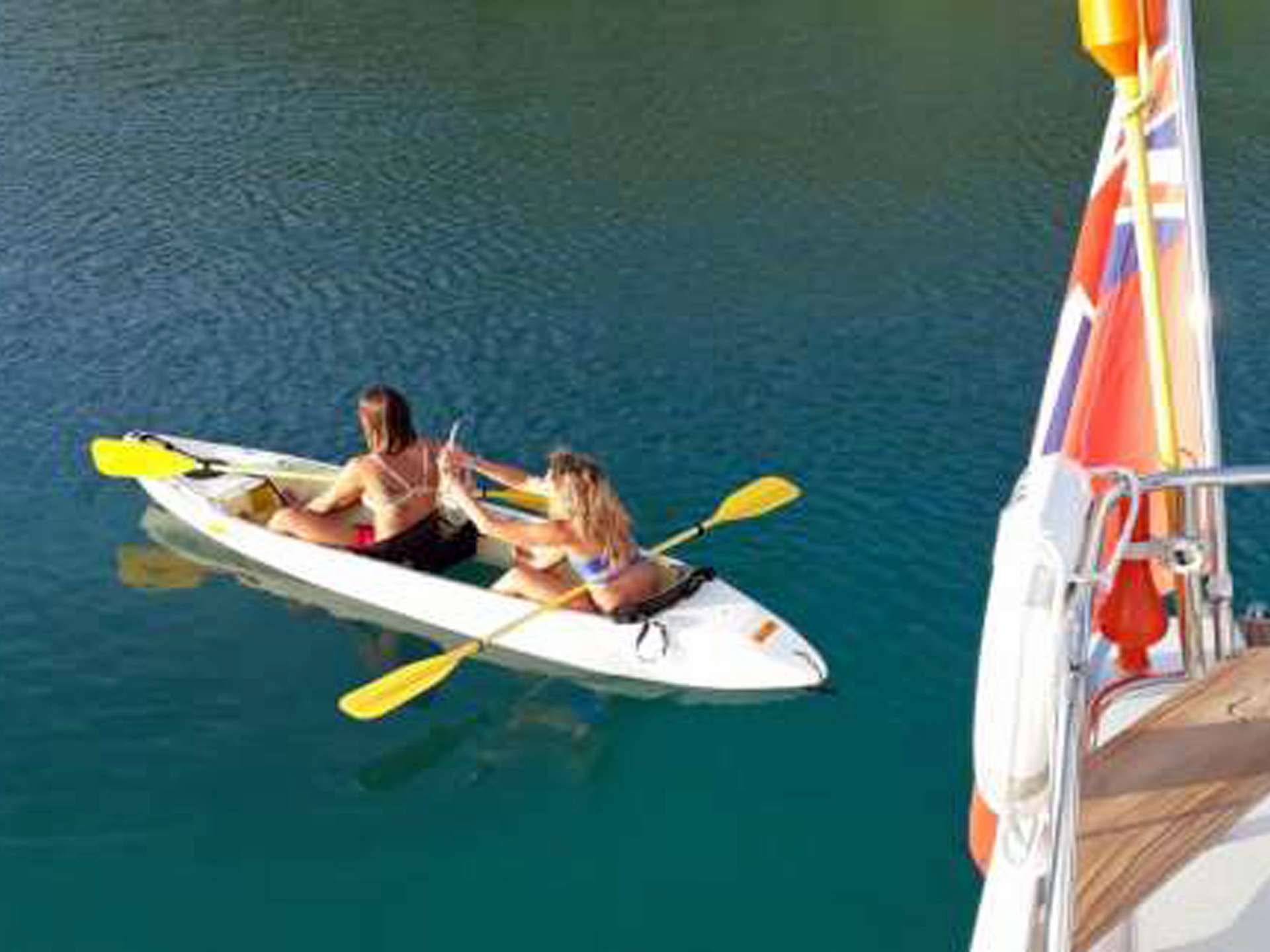 VISION Yacht Charter - Fun in the glass bottom Kayak