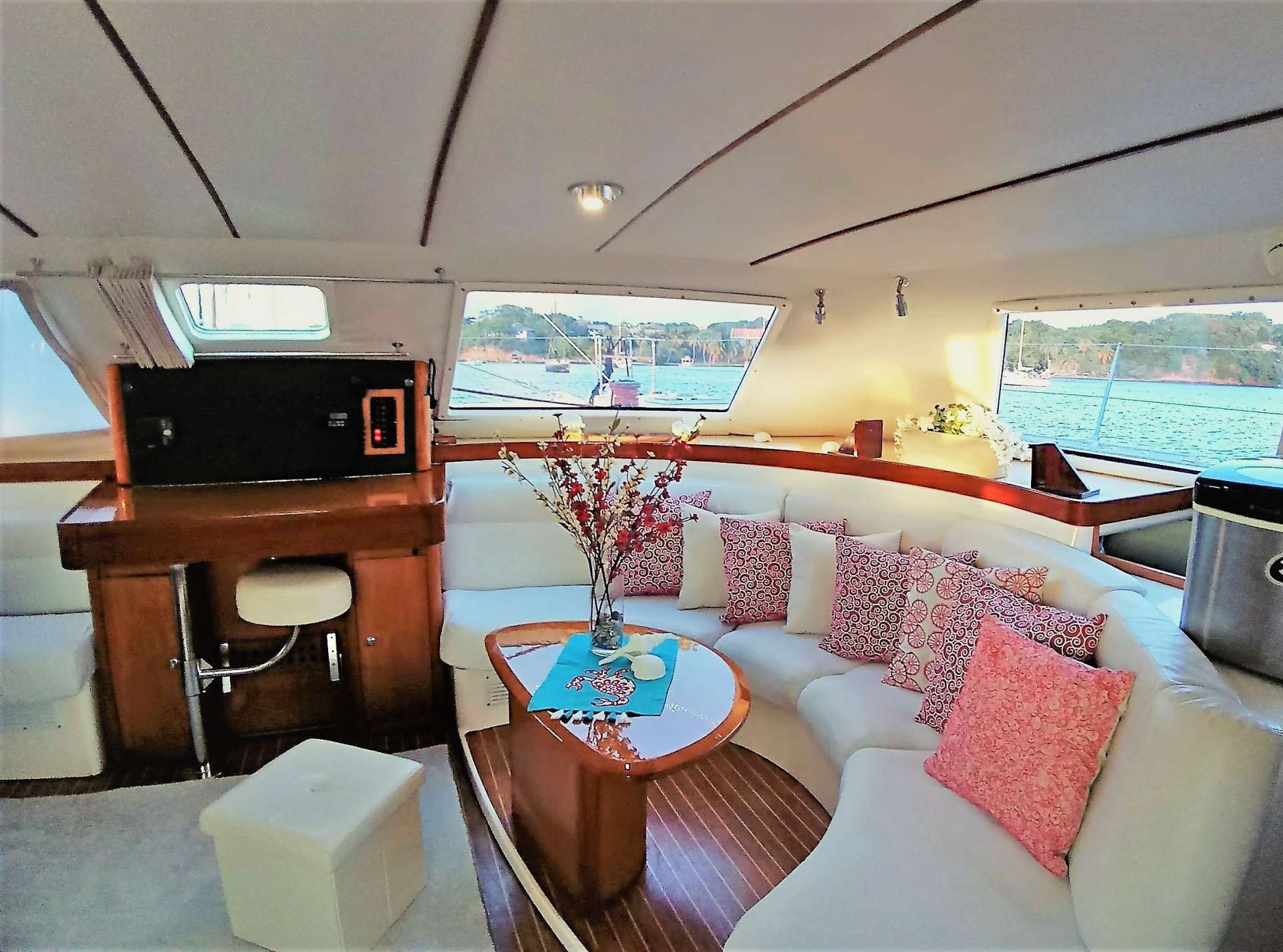 VISION Yacht Charter - Main Salon