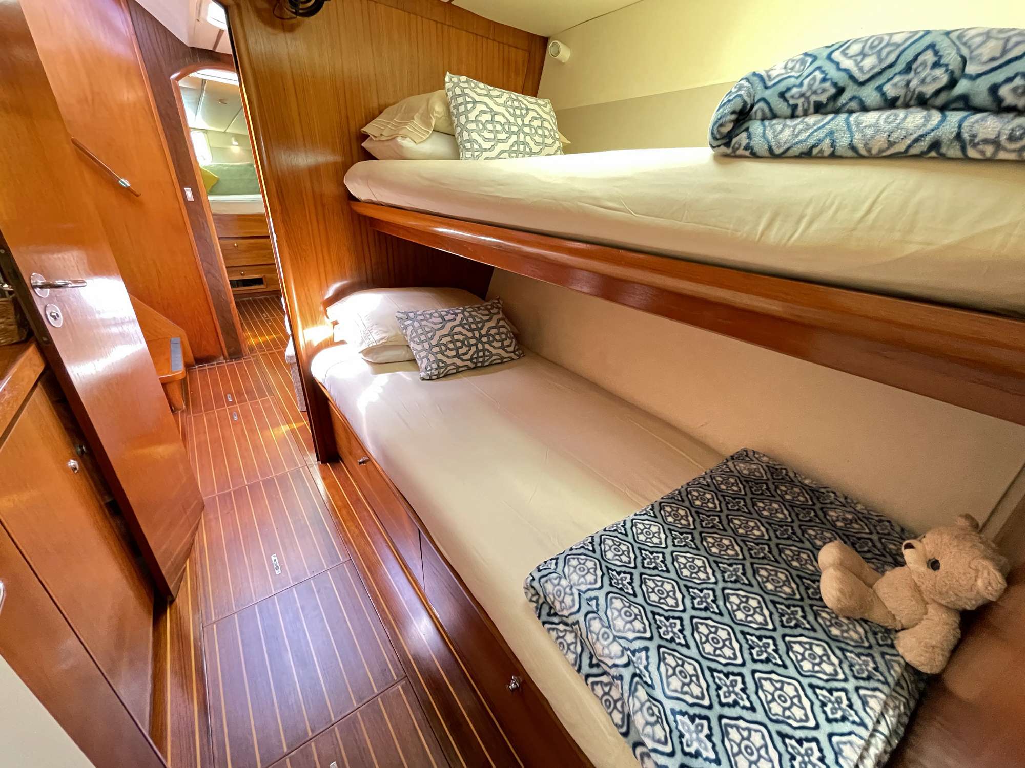 VISION Yacht Charter - Forward Cabin #3