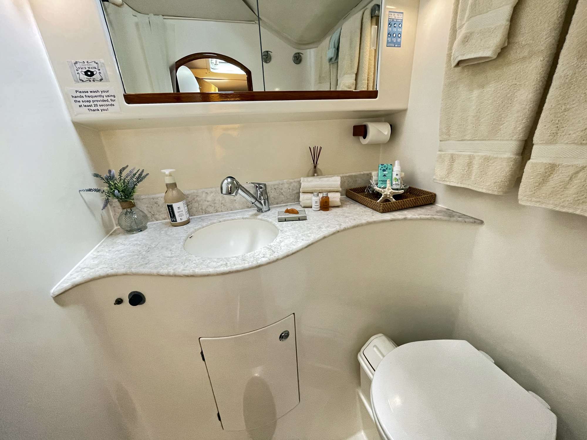 VISION Yacht Charter - Guest Bathroom