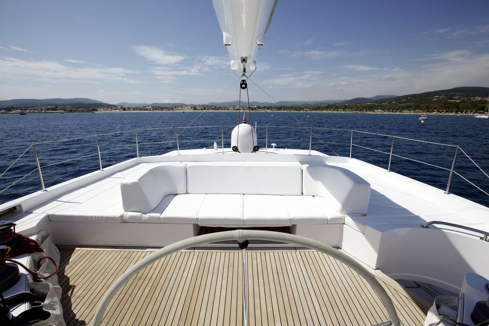 Catamaran Maita
