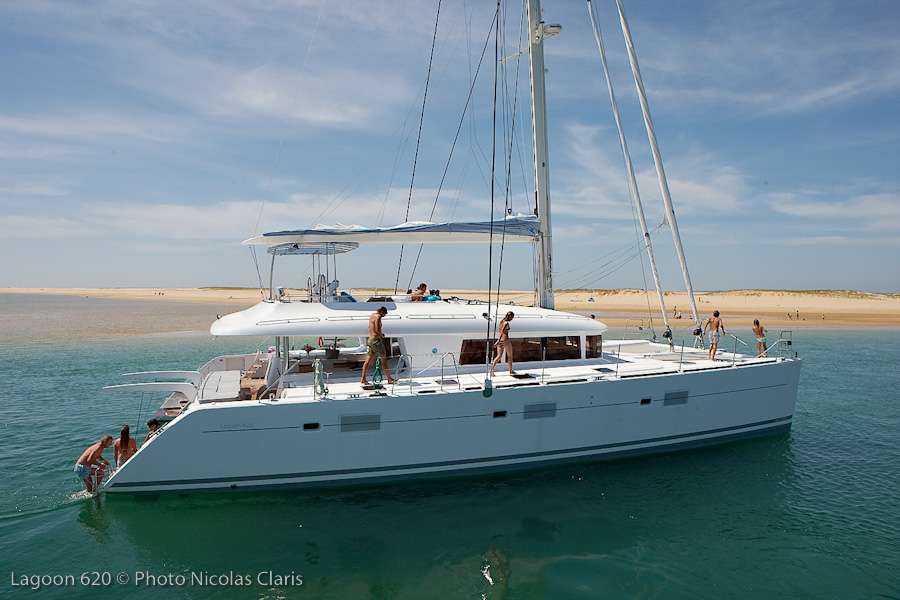 FIREFLY Yacht Charter - At anchorage (sistership)