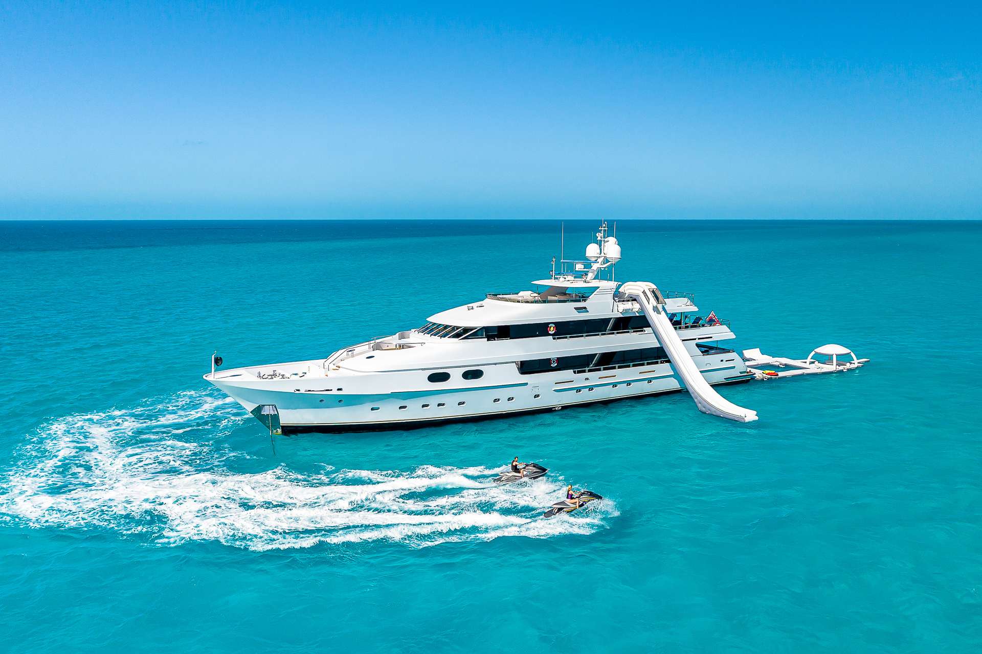Yacht Charter LISA MI AMORE | Ritzy Charters