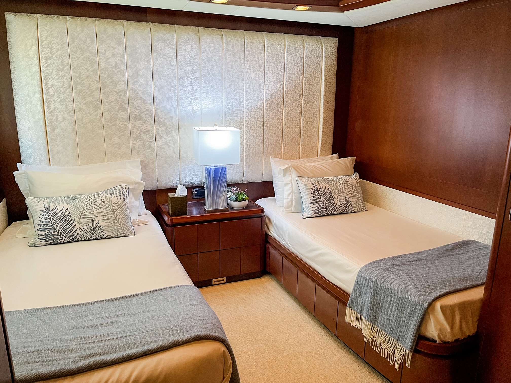 VIVERE Yacht Charter - Guest twin 1
