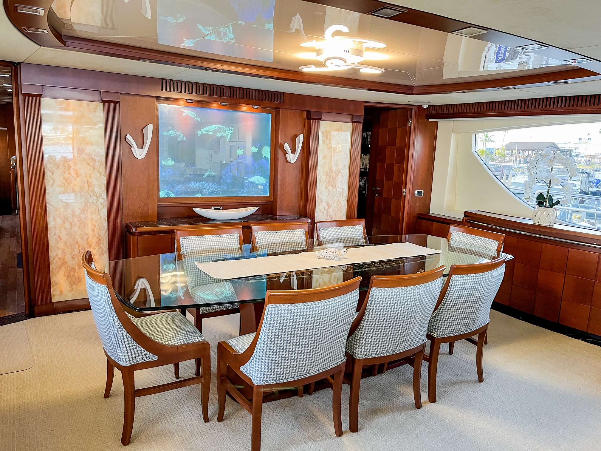 VIVERE Yacht Charter - Dining
