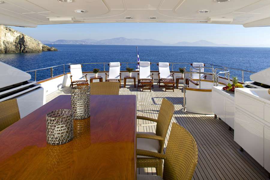 Upper deck