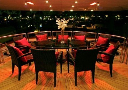 LEIGHT STAR Yacht Charter - Dining