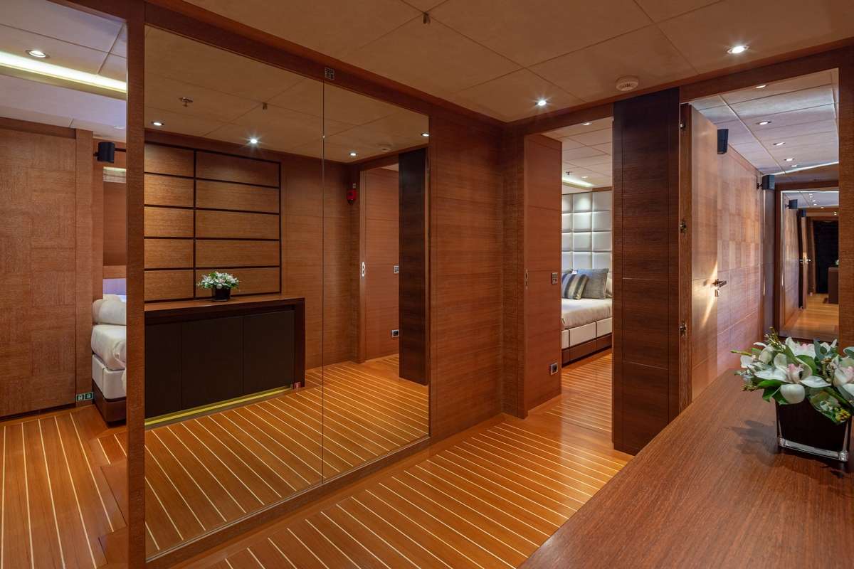 ZALIV III Yacht Charter - Corridor lower deck cabins