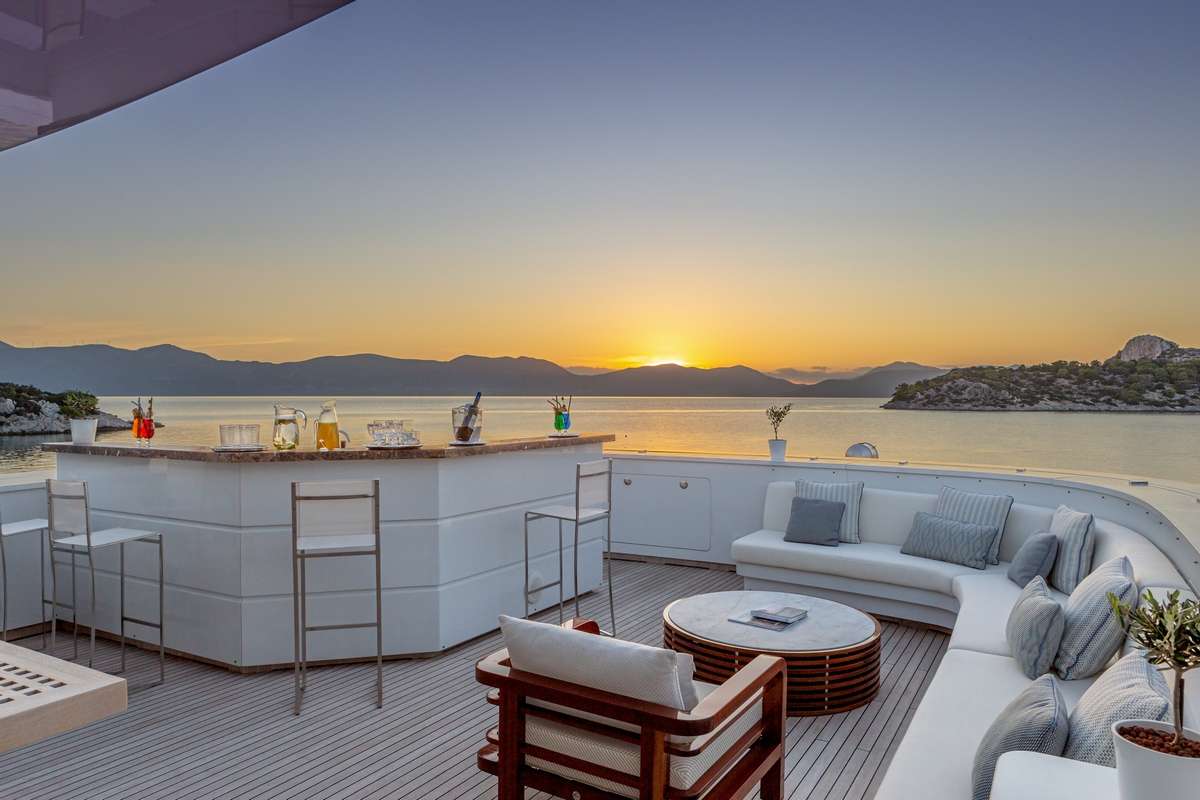 Sundeck bar & lounge by sunset