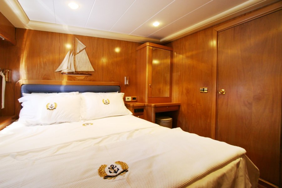 MEIN SCHATZ Yacht Charter - DOUBLE CABIN
