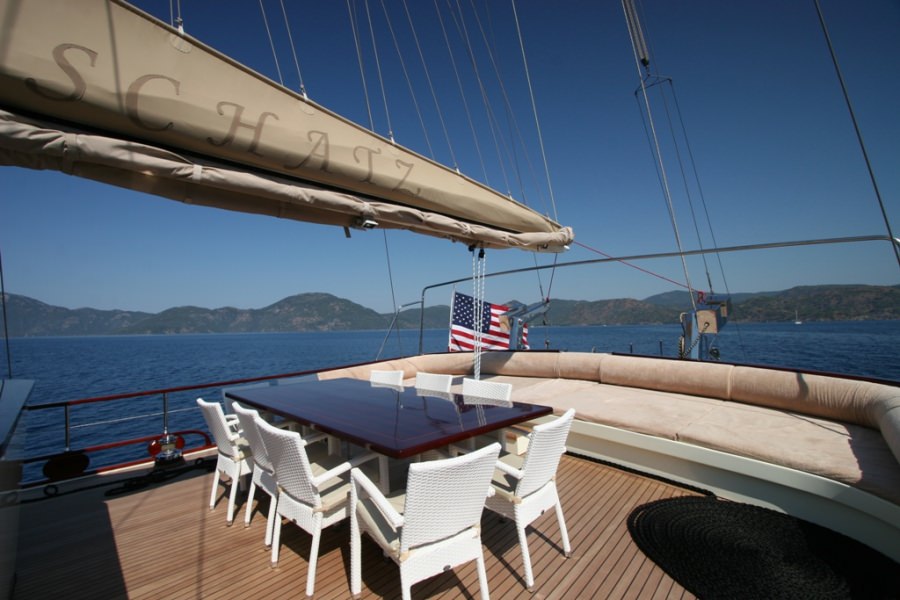 MEIN SCHATZ Yacht Charter - AFT DINING &amp; LOUNGING
