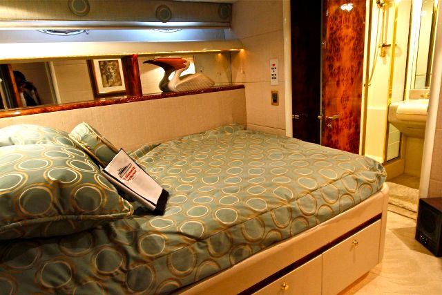 COMPANIONSHIP Yacht Charter - Guest Cabin 1