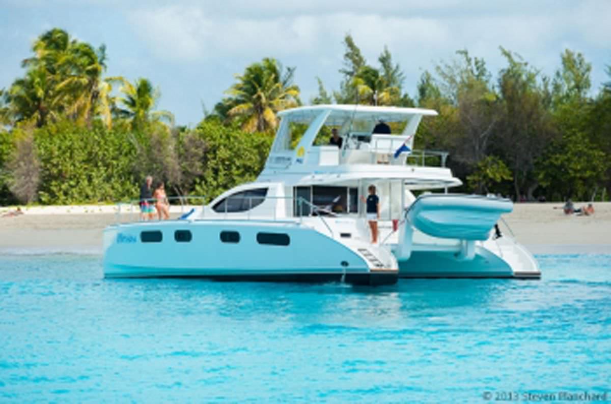 Catamaran Charter Nirvana (power Cat)