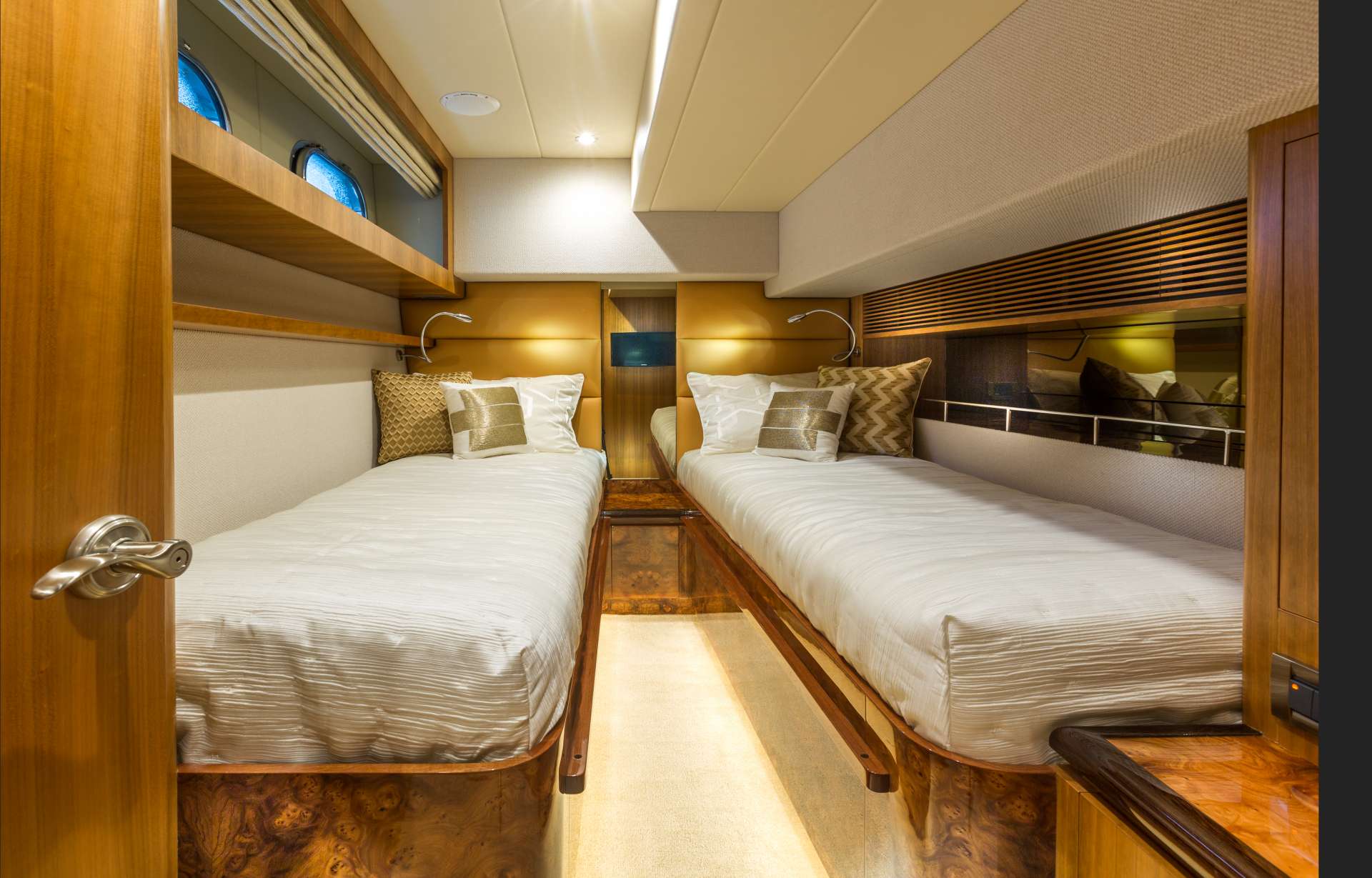 Twin Cabin, or King